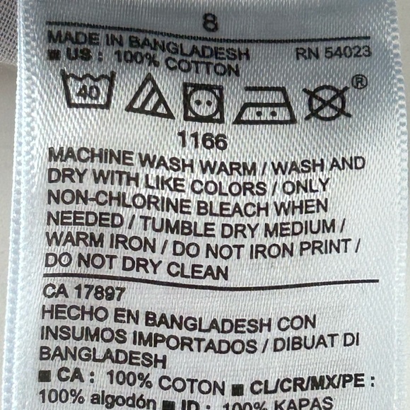 NWT Old Navy Distressed Raw Hem Jean Shorts Cut Offs Size 8 - Picture 4 of 4